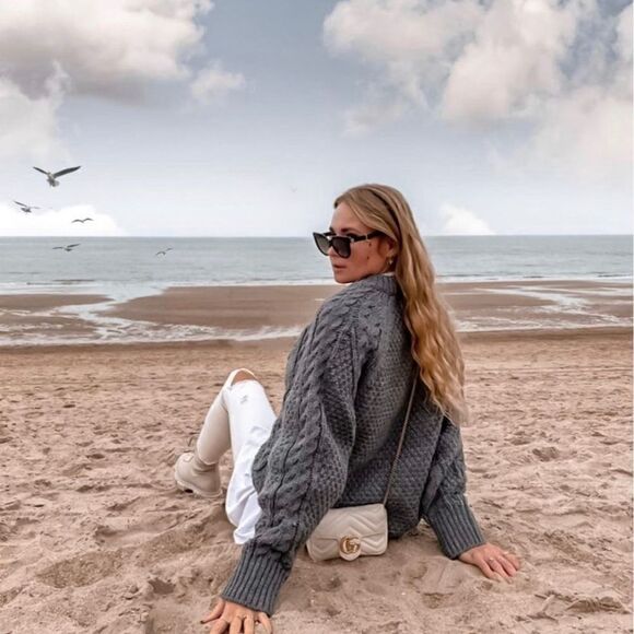 LAST! H&M Oversized Chunky Sweater - Picture 9 of 13